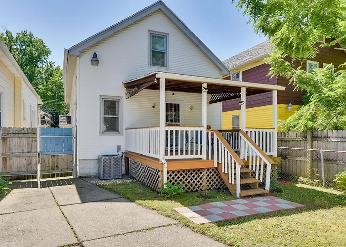 ~ 8 Mi From Canalside! Buffalo Vacation Rental