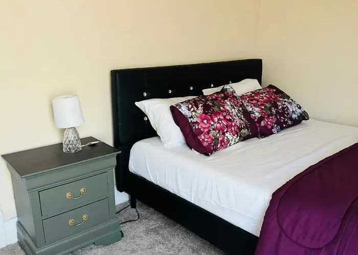 Beautiful 3 Bed Room Apartment