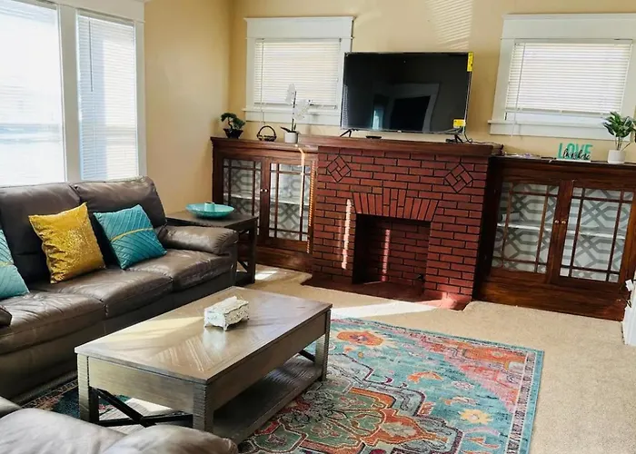 Beautiful 3 Bed Room Apartment