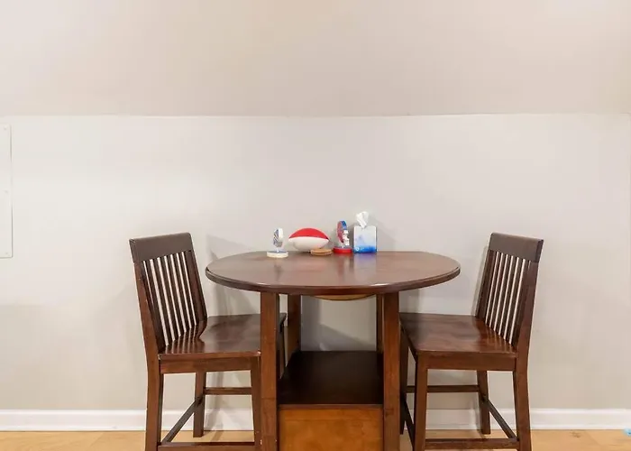 Walkable Allentown Downtown Gem With King Bed